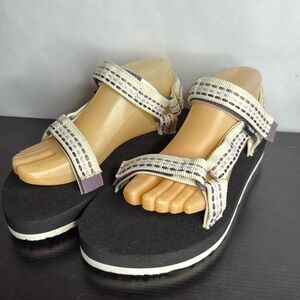 Teva Universal Mush sandals Size 9